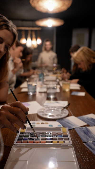 Talleres creativos con vino y producto gourmet